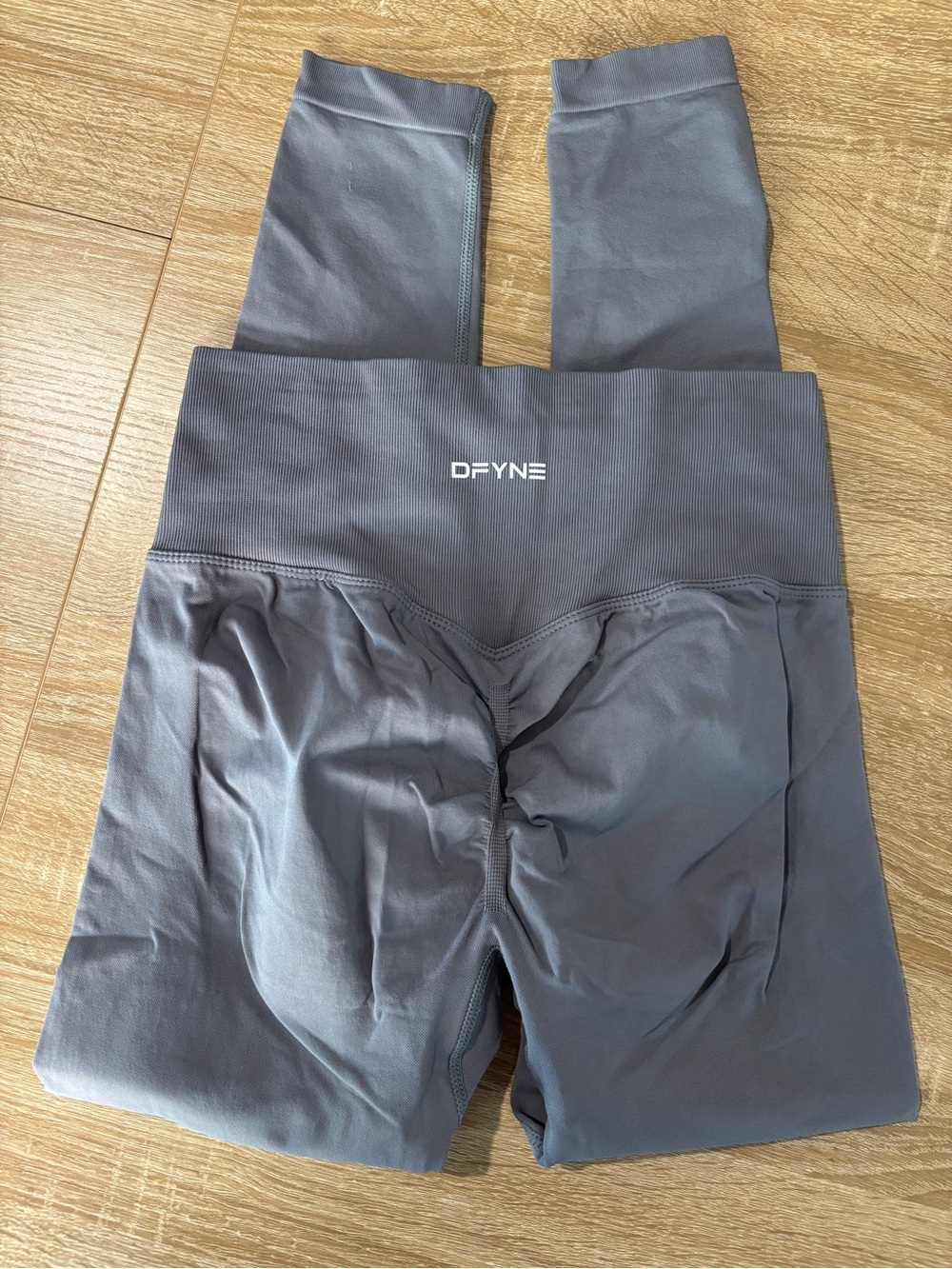 DFYNE High-Waist Scrunch Leggings in Charcoal Gray